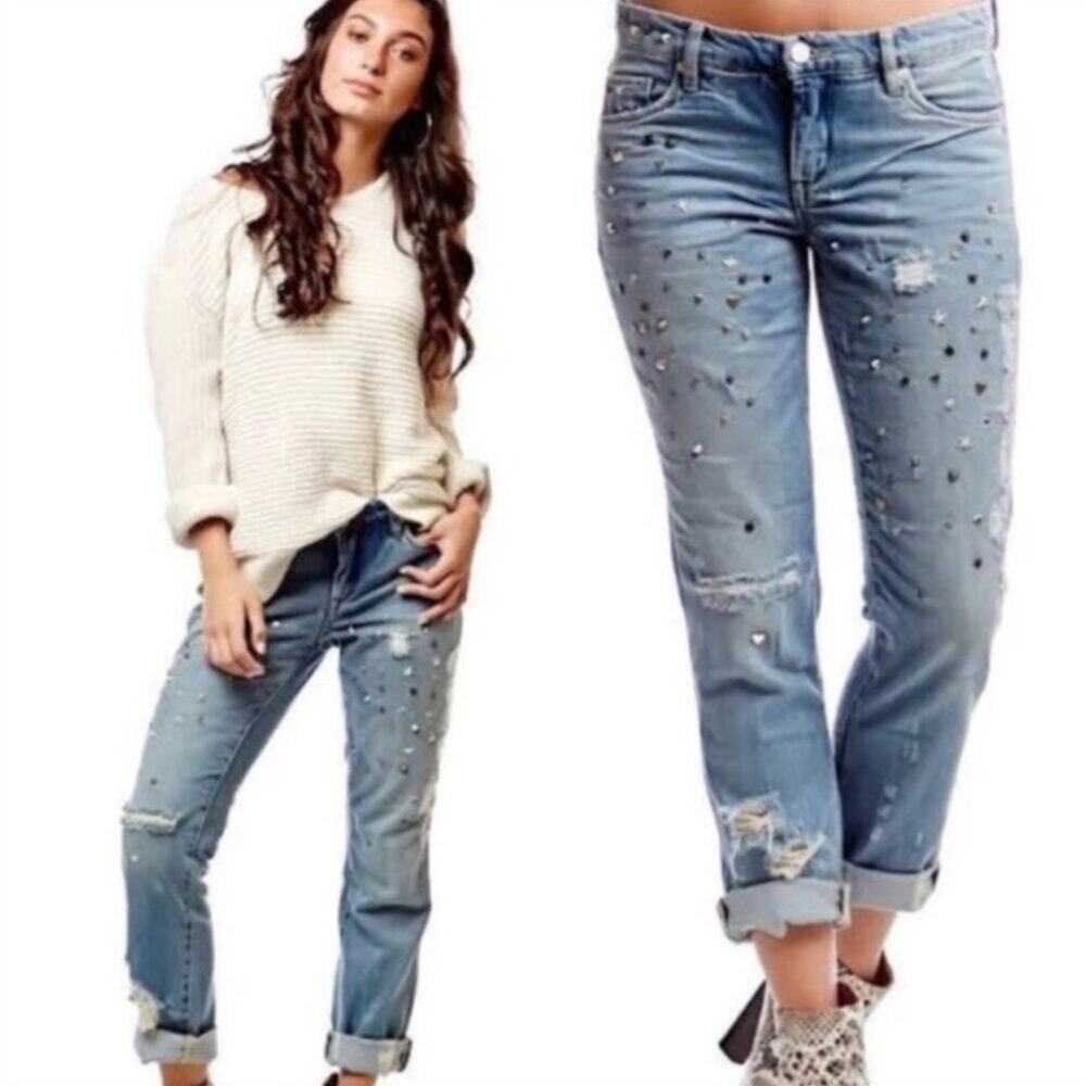 Blank NYC Embellished Studded Girlfriend Crop Light Wash Western Jeans Size 28